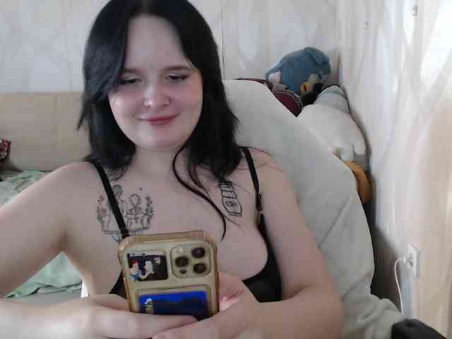 Lizzi-Peach webcam