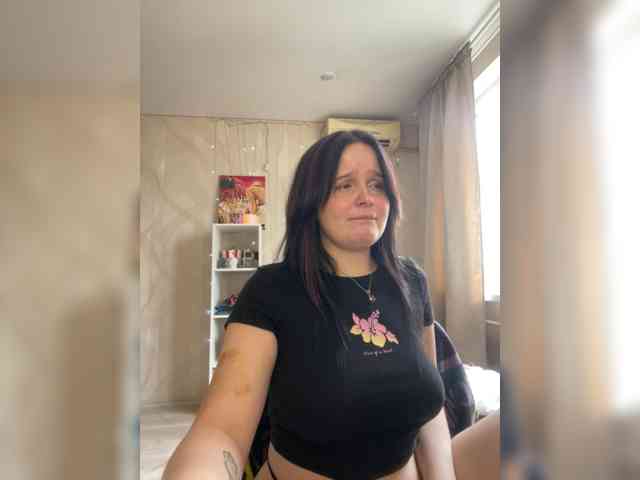 Lizzi-Peach webcam