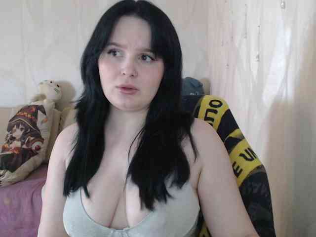 Lizzi-Peach webcam