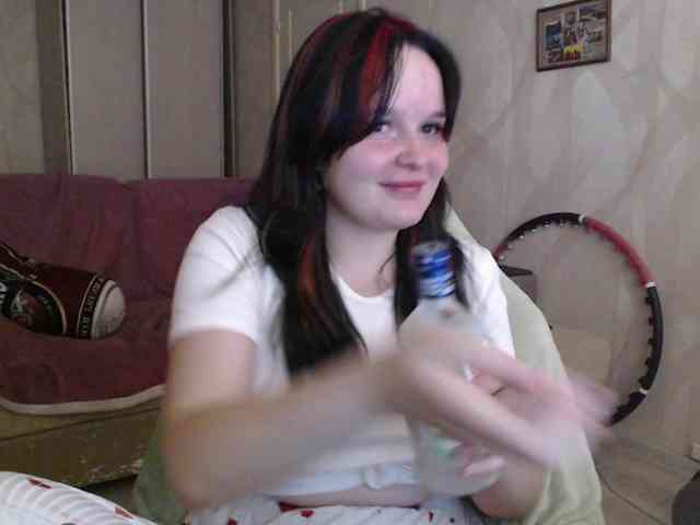 Lizzi-Peach webcam
