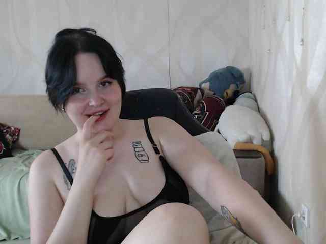 Lizzi-Peach webcam