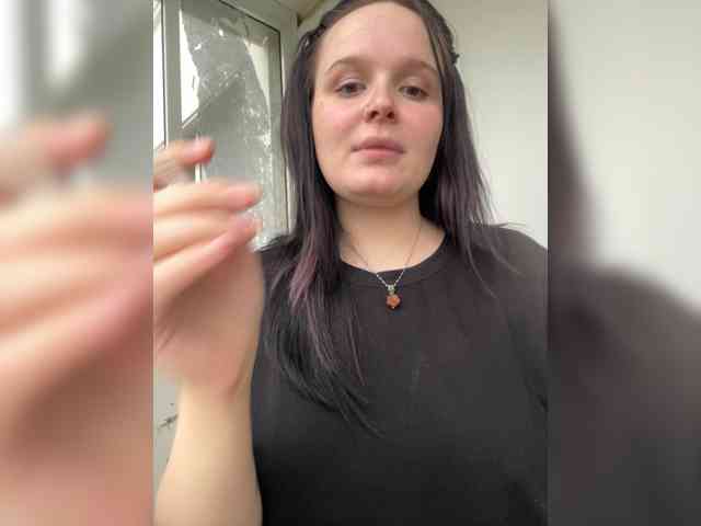 Lizzi-Peach webcam