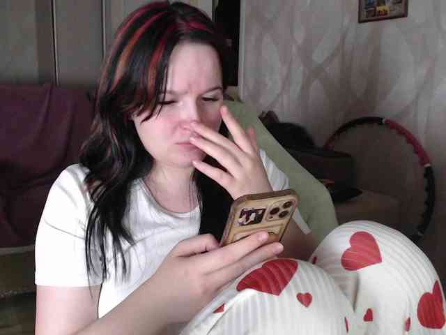 Lizzi-Peach webcam