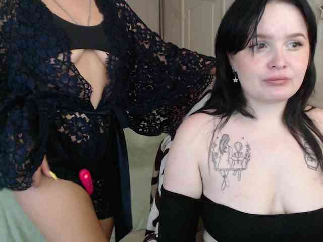 Lizzi-Peach Sex Cam Show