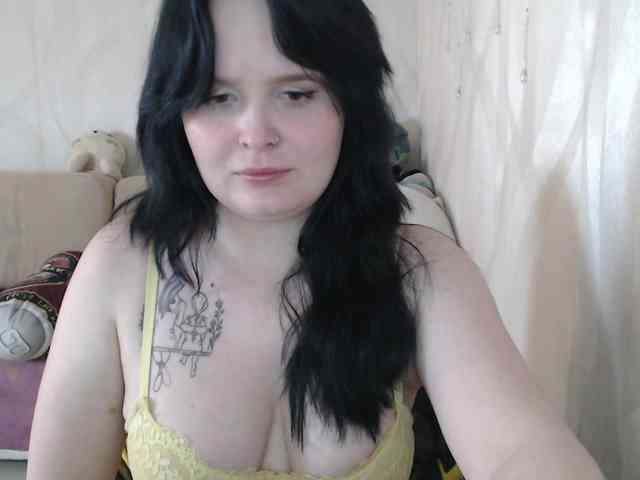 Lizzi-Peach webcam