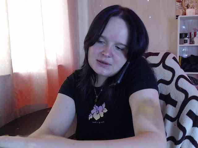 Lizzi-Peach webcam