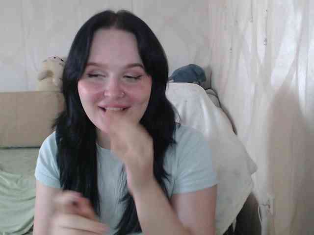 Lizzi-Peach webcam
