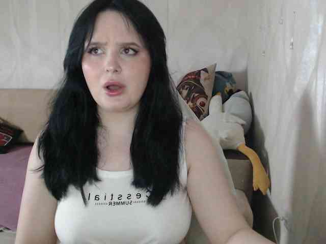 Lizzi-Peach webcam
