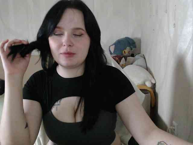 Lizzi-Peach webcam