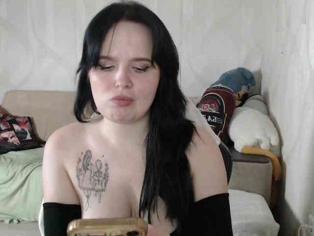Lizzi-Peach webcam