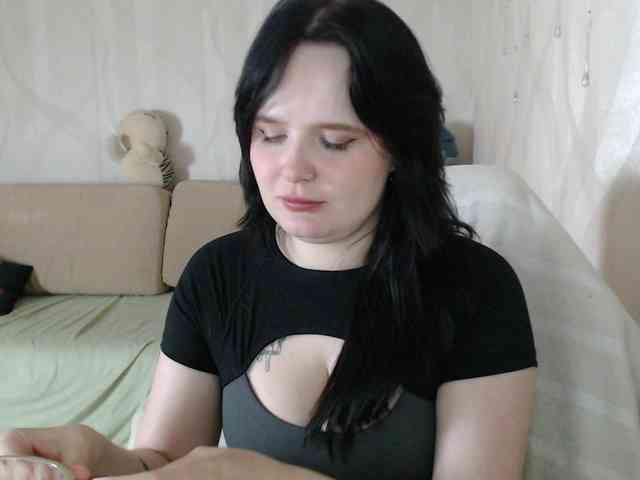Lizzi-Peach webcam
