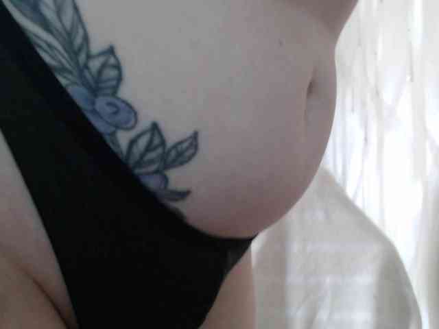 Lizzi-Peach webcam