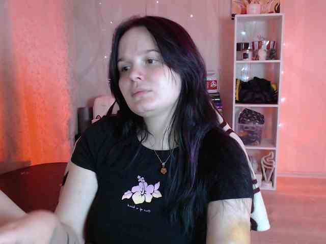 Lizzi-Peach webcam