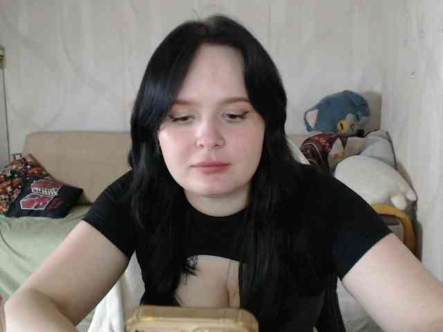 Lizzi-Peach webcam