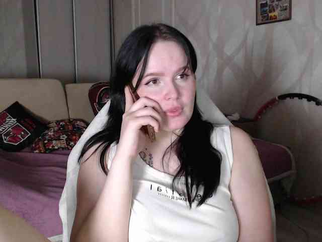 Lizzi-Peach webcam