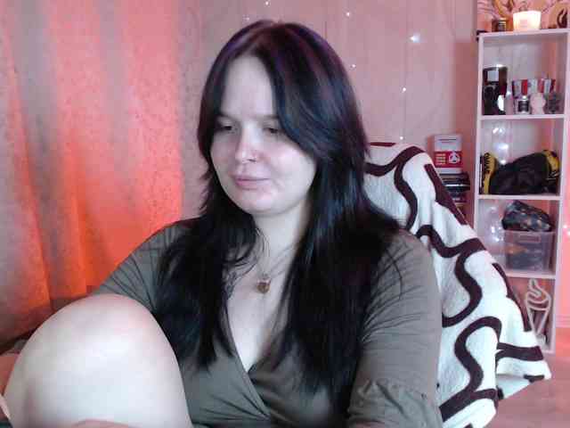 Lizzi-Peach webcam