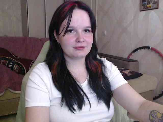 Lizzi-Peach webcam