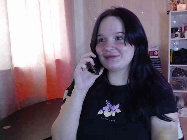 Lizzi-Peach webcam