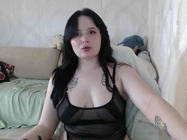 Lizzi-Peach webcam