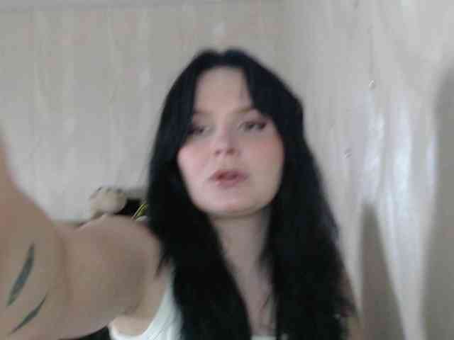 Lizzi-Peach webcam