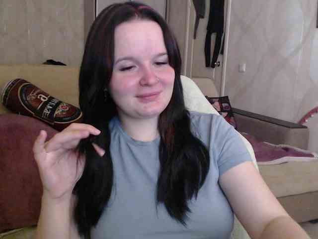 Lizzi-Peach webcam