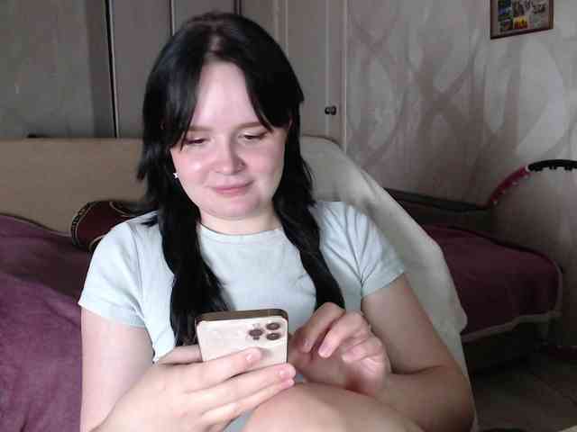 Lizzi-Peach webcam