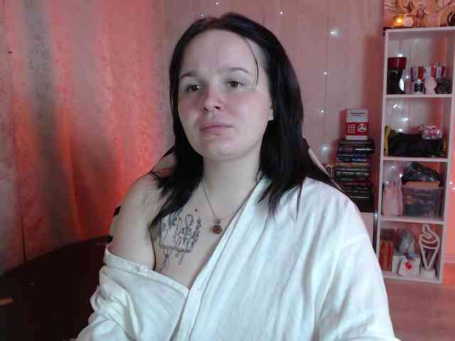 Lizzi-Peach webcam