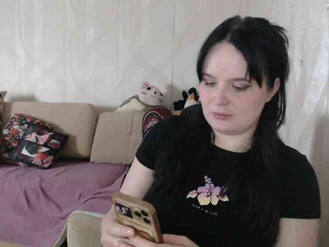 Lizzi-Peach webcam