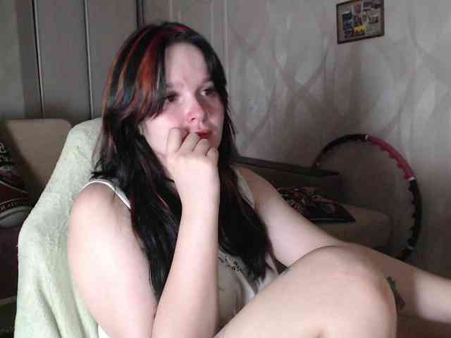 Lizzi-Peach webcam