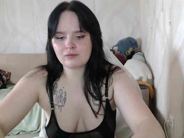 Lizzi-Peach webcam