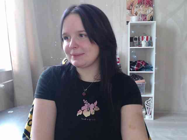 Lizzi-Peach webcam