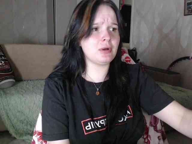 Lizzi-Peach webcam