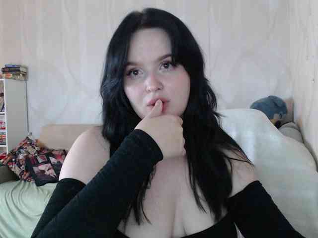 Lizzi-Peach webcam