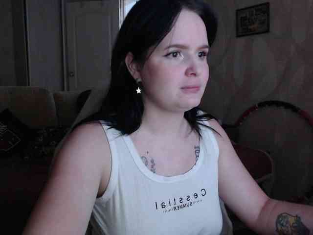 Lizzi-Peach webcam