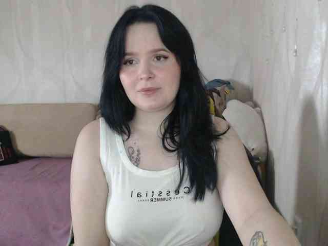 Lizzi-Peach webcam