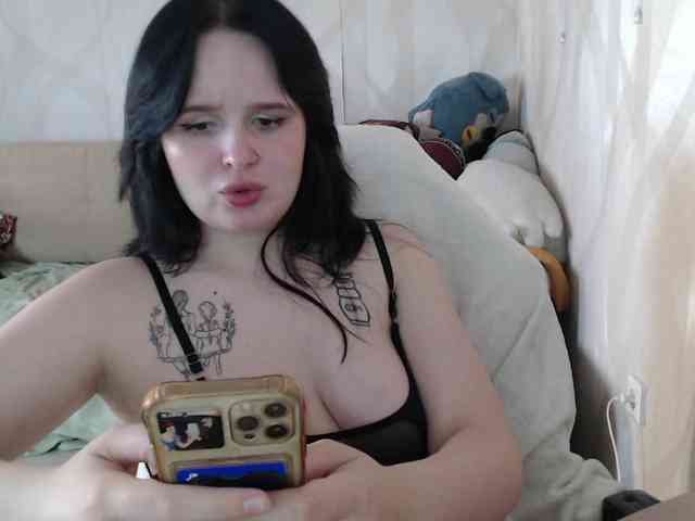 Lizzi-Peach webcam