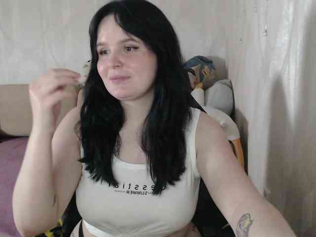 Lizzi-Peach webcam
