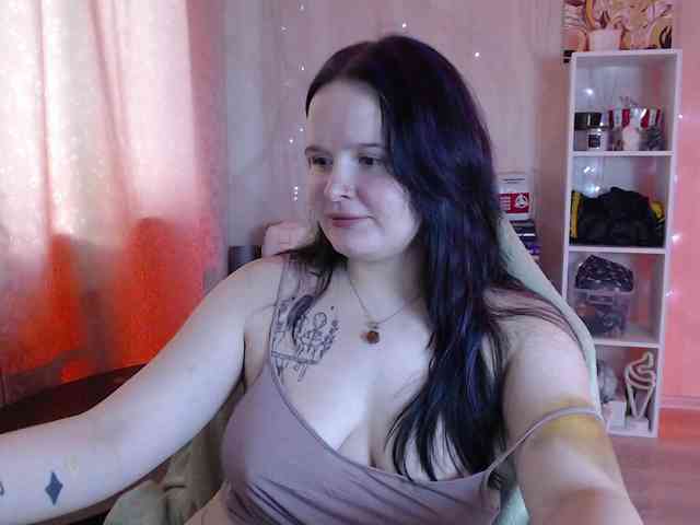 Lizzi-Peach webcam