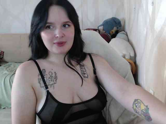Lizzi-Peach webcam