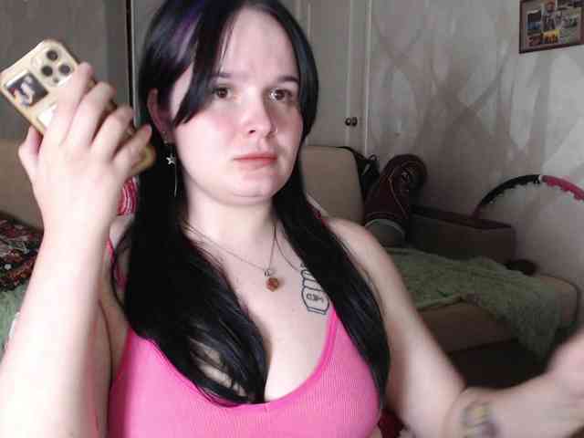 Lizzi-Peach webcam