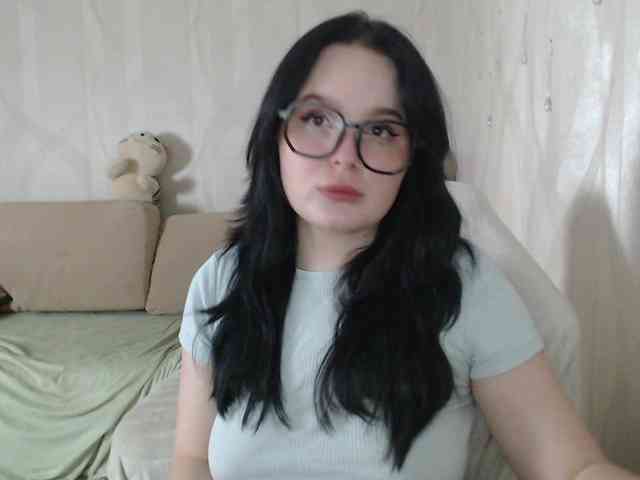 Lizzi-Peach webcam