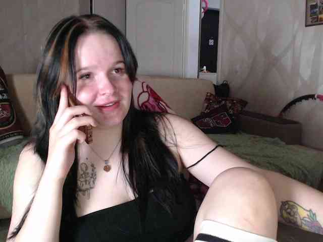Lizzi-Peach webcam