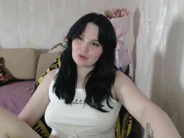 Lizzi-Peach webcam
