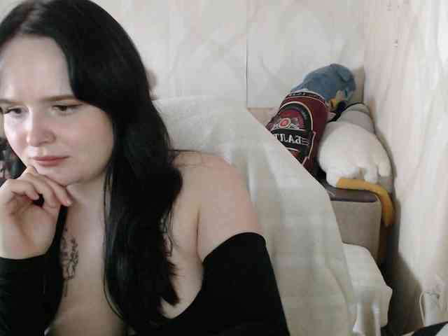 Lizzi-Peach webcam