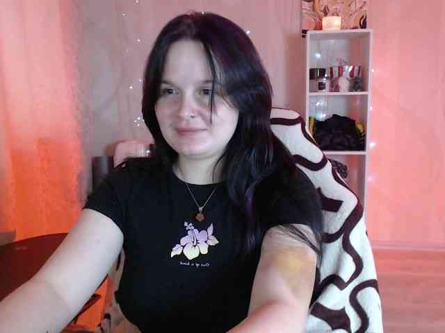 Lizzi-Peach webcam
