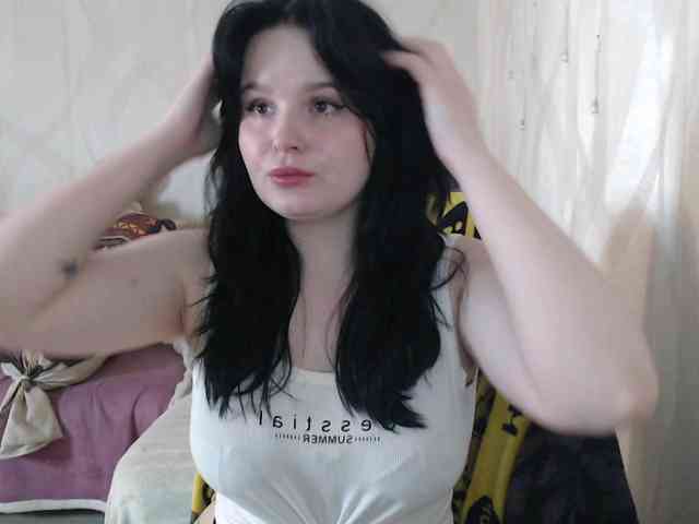 Lizzi-Peach webcam
