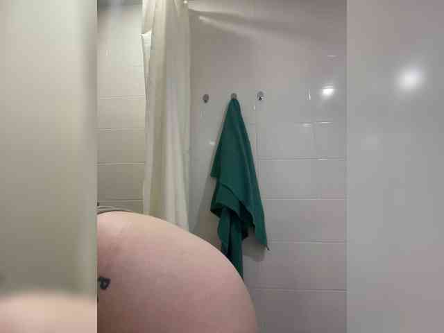 Lizzi-Peach webcam