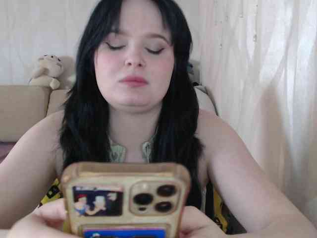Lizzi-Peach webcam