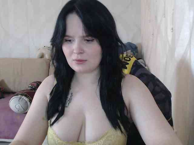 Lizzi-Peach webcam