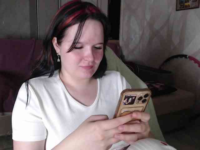 Lizzi-Peach webcam